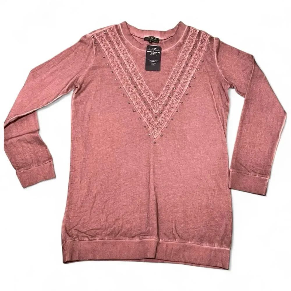 NWT Pol Long Sleeve Vintage Wash Sweater With Brass Rivet Detail Mauve Large